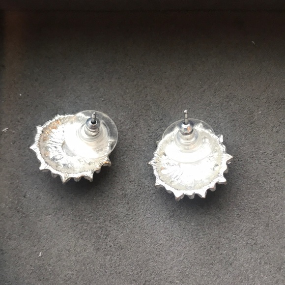 blue earrings - Picture 3 of 3